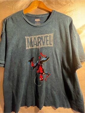 Marvel Men's Vintage-Style Faded Blue Short Sleeve Tee